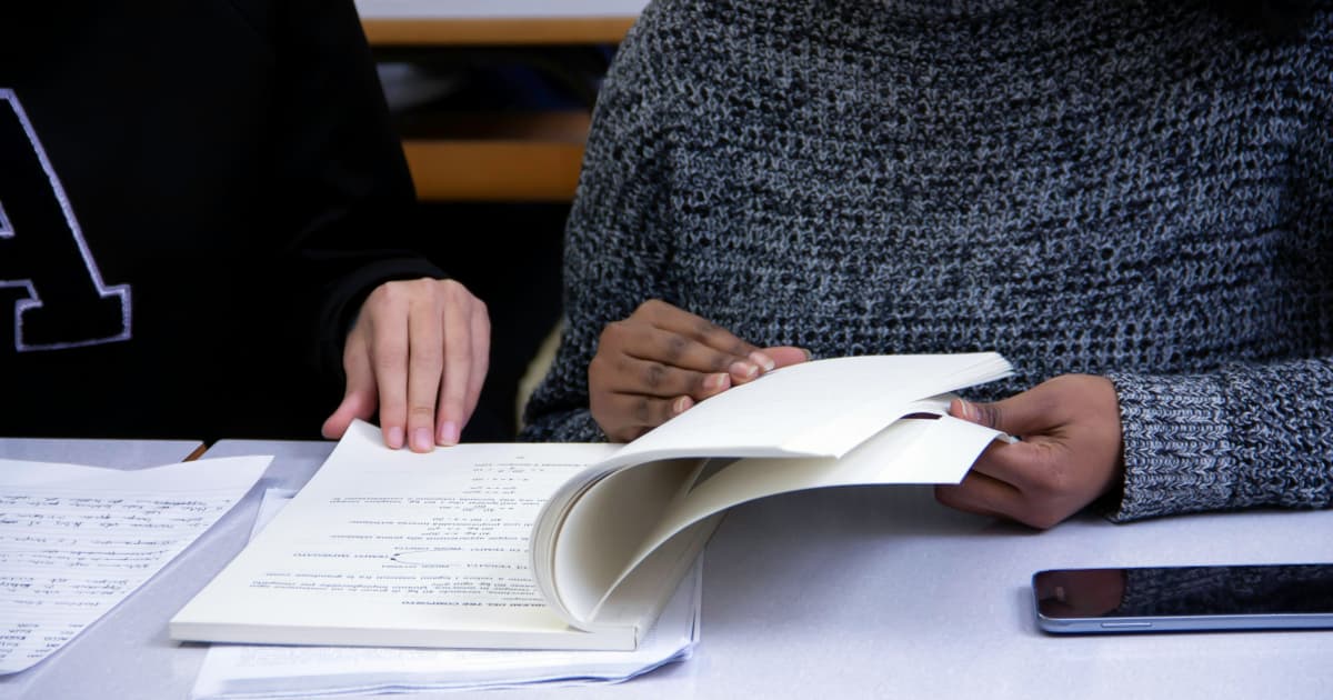 High School Business Education Prepares Students for AI-Driven Job Market