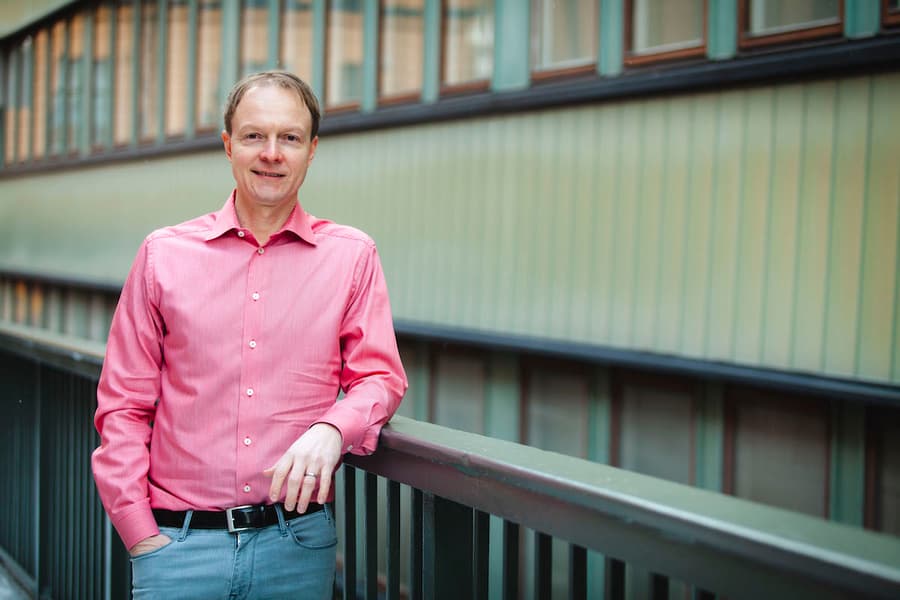 NinaData Partners with VU Compare to Revolutionize Car Lease Advertising with AI-Powered Contextual Targeting